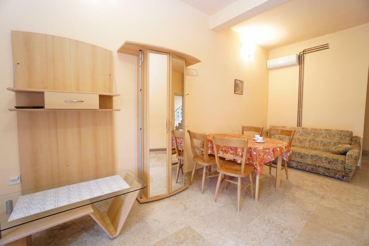 Apartments Branka Zambratija  Exterior foto